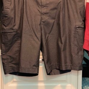 True Nation shorts black/gray